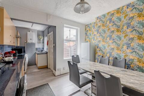 فندق Highfields House - Free Wifi - Free Local Parking شيفيلد المظهر الخارجي الصورة